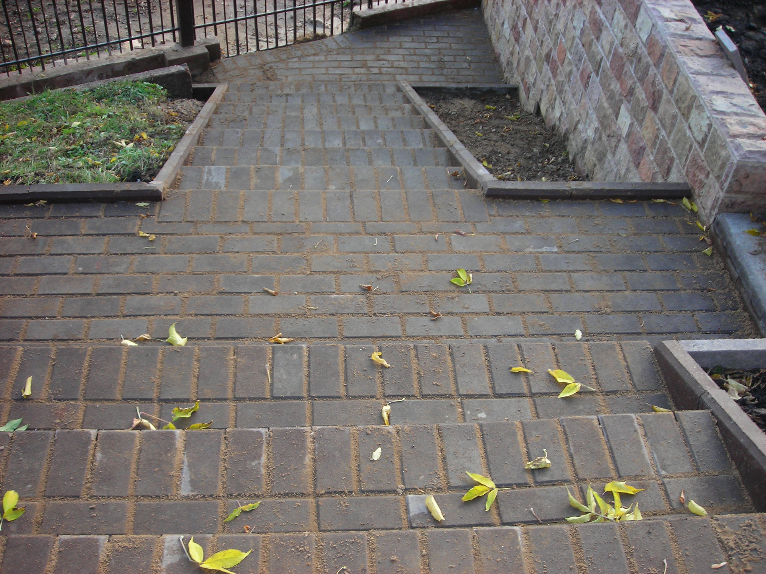 Мощение и укладка брусчатки