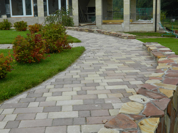 Мощение и укладка брусчатки